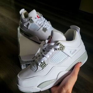 BRAND NEW Jordan 4 Oreo